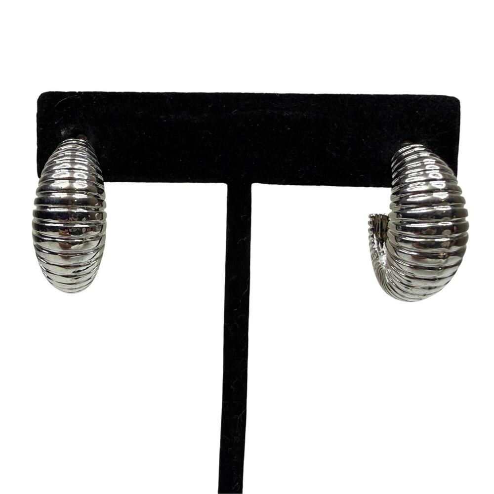 Ribbed Dome Hoop Earrings Silver Tone Fashion Jewelry Stud Back 1 in